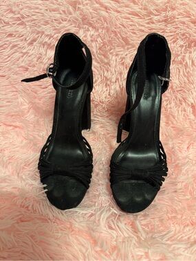 Forever 21 Black Strappy Ankle‑Tie Block Heels